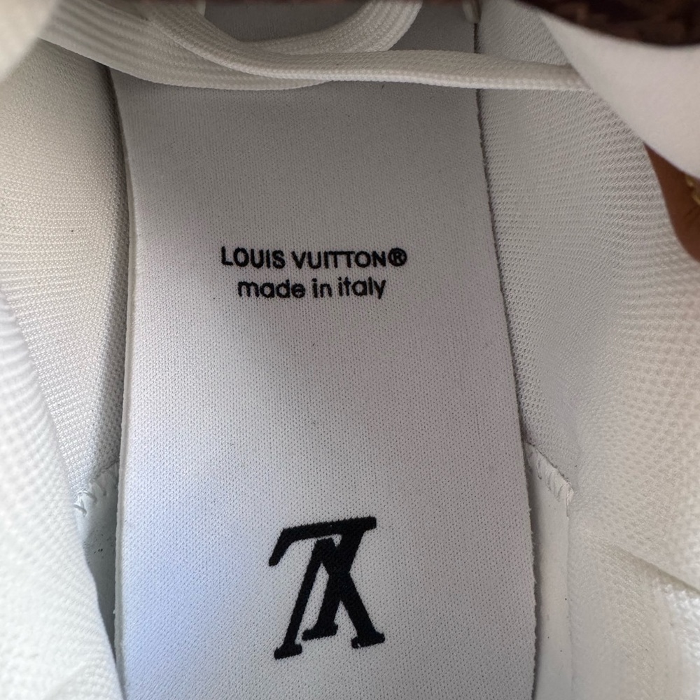 Louis Vuitton LV Buttersoft Sneaker - Blue | Men’s Size 10 | Full Set | Italy - Picture 9 of 15